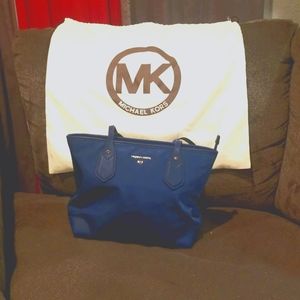 MICHAEL KORS (Eva) Small Nylon Top Zip Tote